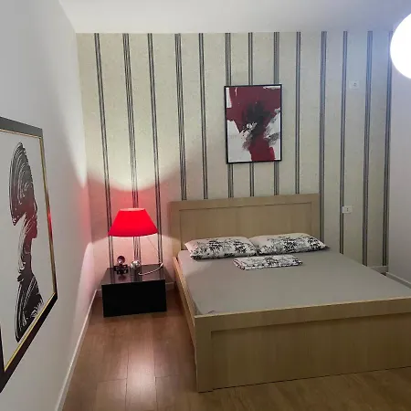 Mb Luxury Apartment Tirana