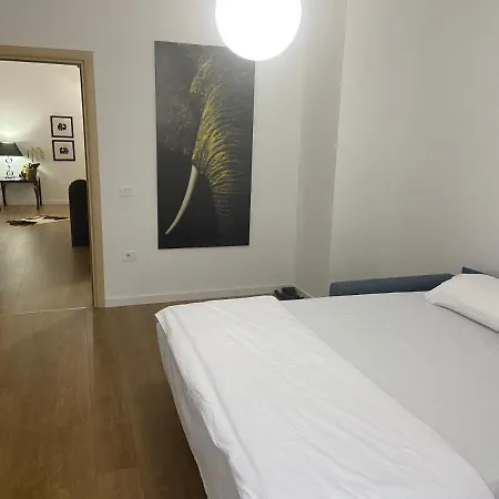 Mb Luxury * Tirana