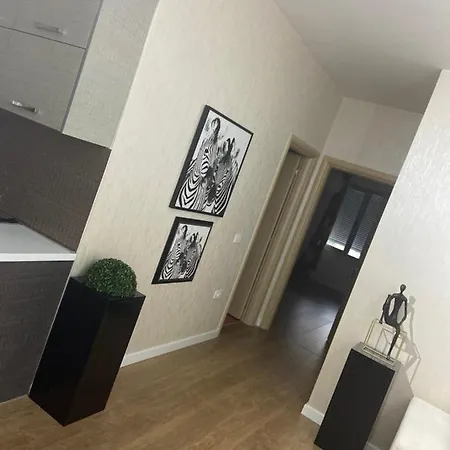 Apartment Mb Luxury Tirana